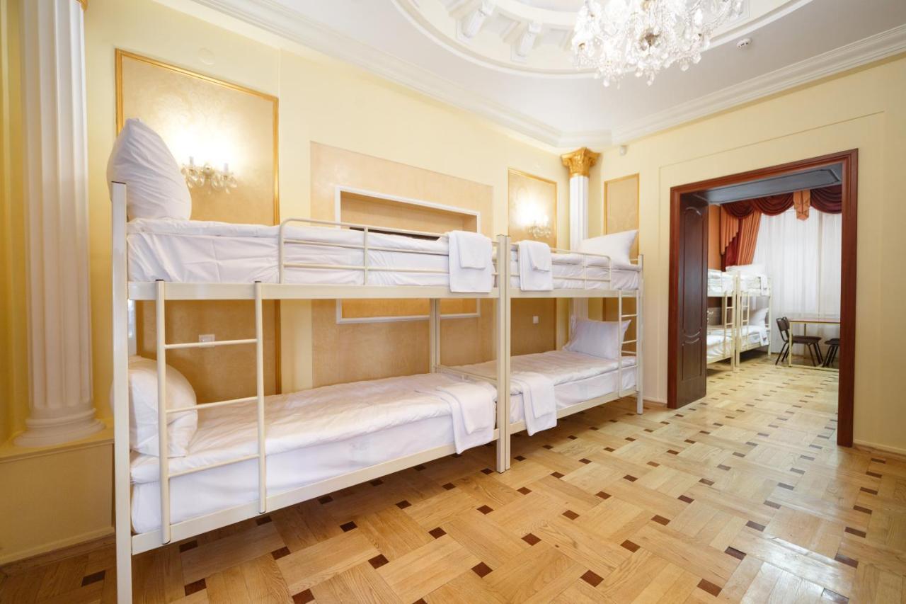 Hostel Suputnyk Львов Экстерьер фото
